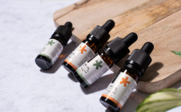 น้ำมันเมล็ดกัญชง กับ CBD Oil ต่างกันยังไง: เลือกผิด ขวดเหมือนกันแต่สิ่งที่ได้ไม่เหมือนกัน น้ำมันเมล็ดกัญชง กับ CBD Oil ต่างกันยังไง: เลือกผิด ขวดเหมือนกันแต่สิ่งที่ได้ไม่เหมือนกัน
